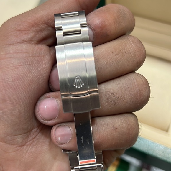 Timeless stainless steel Rolex with Roman blue dial , it’s 2020 and is like new - Picture 6 of 9